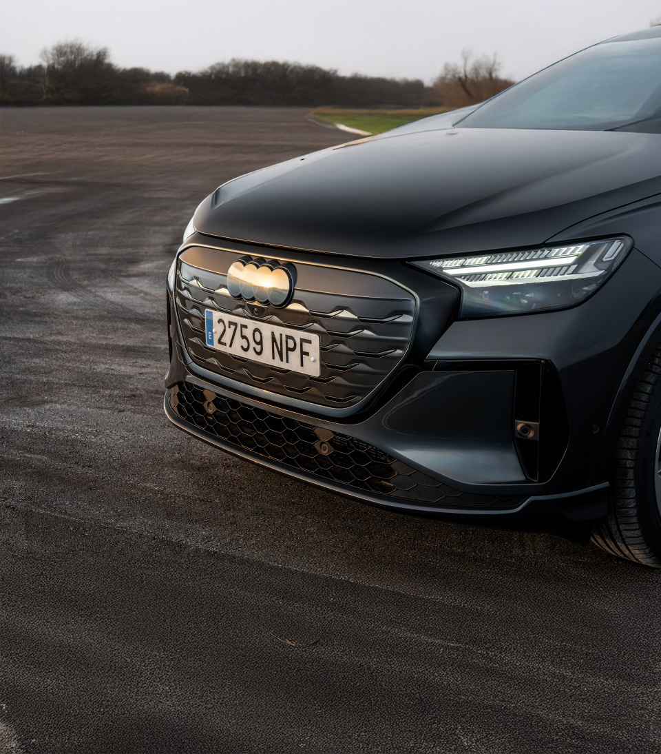 Audi Q4 e-tron, frontal y faros